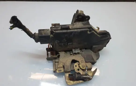 Audi A6 S6 C5 4B Front door lock PA6630GF