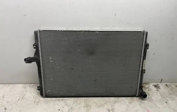 Volkswagen Golf VI Coolant radiator 1K0121251DD