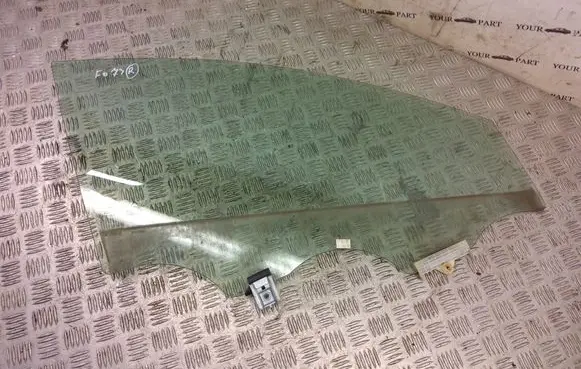 KIA Pro Cee'd III Front door window glass four-door 43R00390