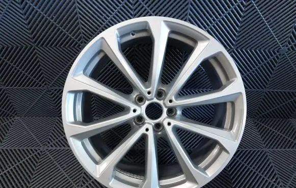 BMW X7 G07 R20 alloy rim 6880688