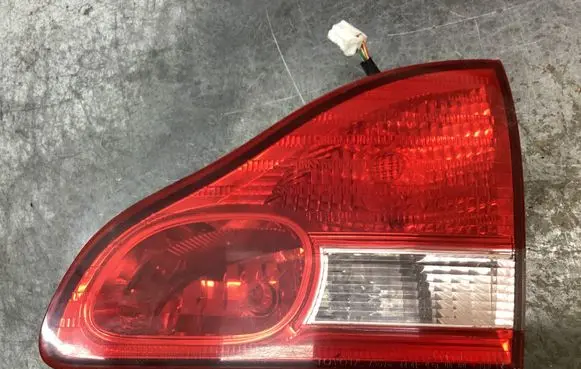 Toyota Avensis Verso Rear/tail lights E130000