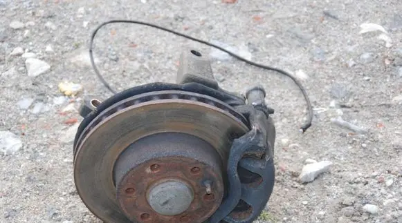 Iveco Daily 4th gen Front wheel hub spindle knuckle XXX 35S12 HPI35S12