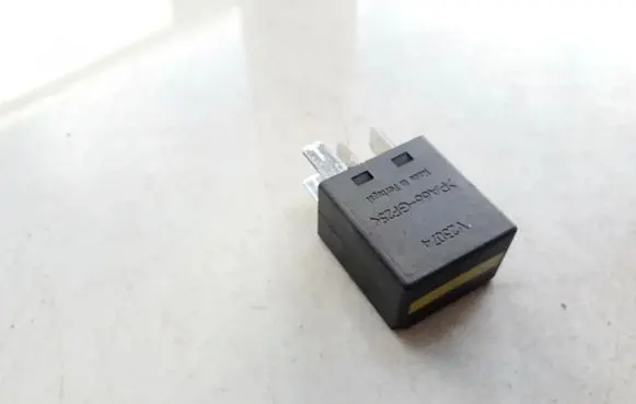 Volvo S60 Other relay 8651661