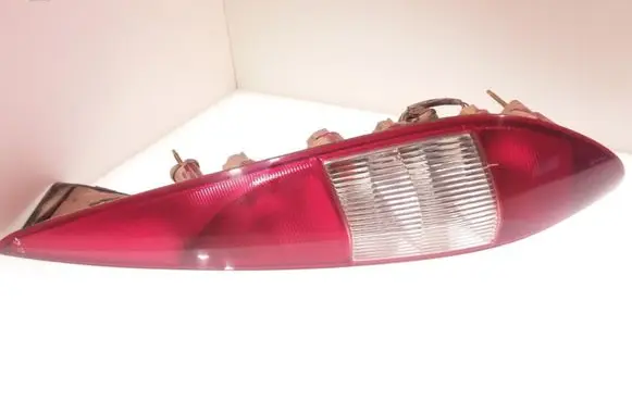Ford Mondeo Mk III Rear/tail lights 1S7113404C