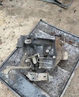 Volkswagen Polo Manual 5 speed gearbox 02T301103K