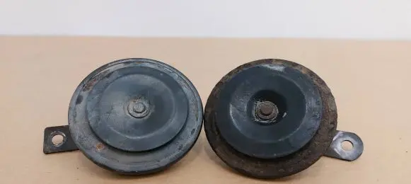 Mercedes-Benz 380 560SEC C126 Horn signal 0035422820