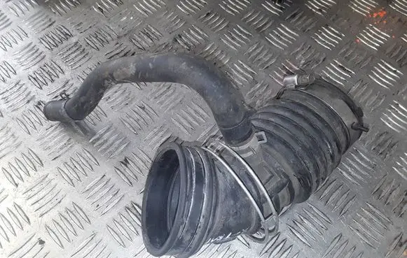 Nissan X-Trail T31 Turbo air intake inlet pipe/hose