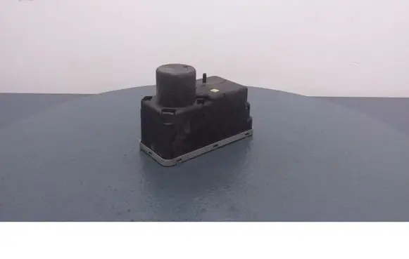 Audi 80 90 S2 B4 Central locking vacuum pump 1H0962257