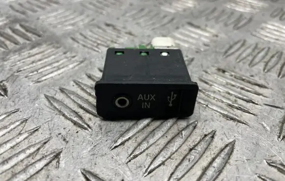 BMW 7 F01 F02 F03 F04 AUX in-socket connector 9129652