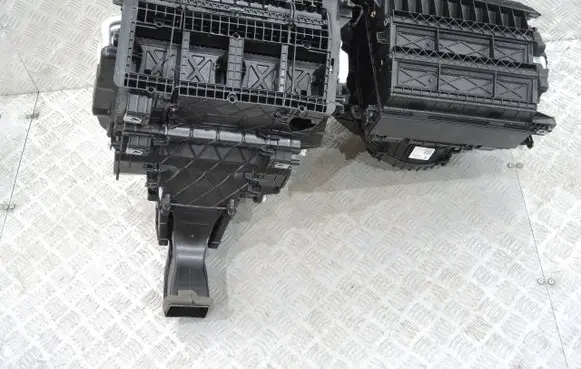 Ford Kuga III Interior heater climate box assembly 19B555