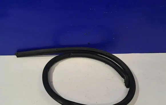 Jaguar F-Type Front door rubber seal 5F030137