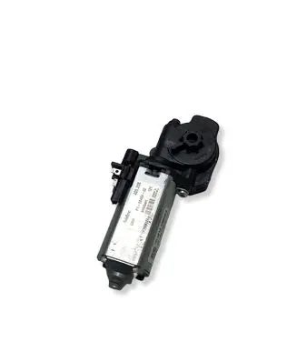 Mercedes-Benz CLS C218 X218 Seat adjustment motor 405208 P10848402