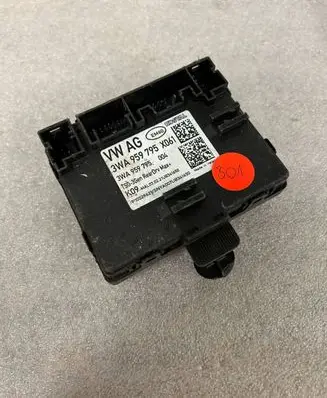 Volkswagen Golf VIII Central body control module 3WA959795