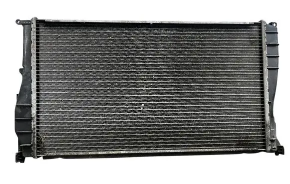 BMW 3 E90 E91 Coolant radiator 5821694
