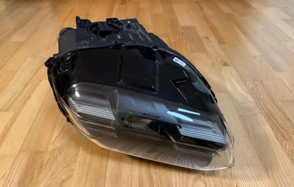 Porsche Taycan 9J1 Headlight/headlamp 9J1941032F 1140E340005