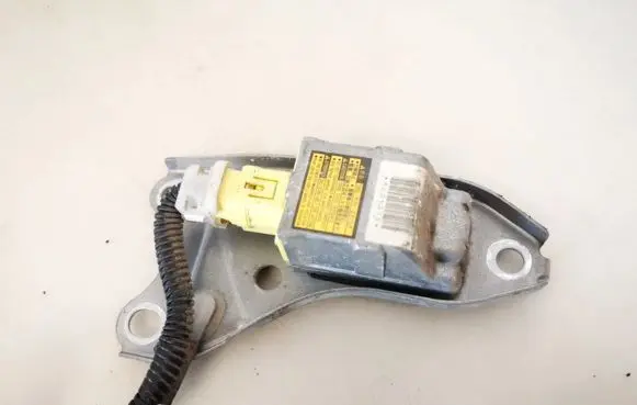 Toyota Avensis Verso Airbag deployment crash/impact sensor 8983044010 89830-44010