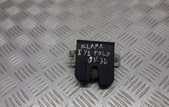 Volkswagen Polo IV 9N3 Tailgate exterior lock 6Q6827505B