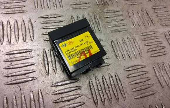 Hyundai Ioniq AUX in-socket connector 96120g2050