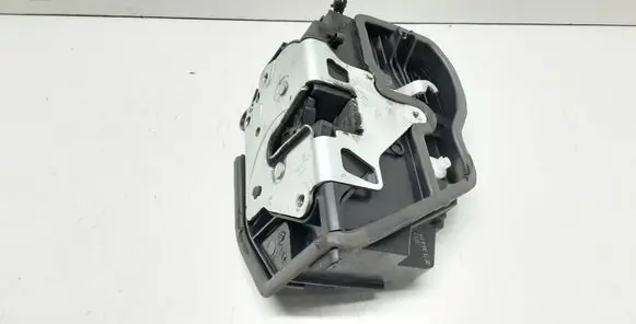 BMW X1 E84 Rear door lock 7202148