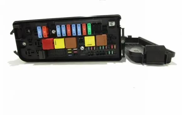 Opel Signum Fuse module 13144709