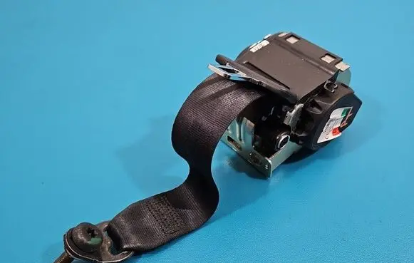 Jaguar XE Rear seatbelt 629858800C IMPRK1546029