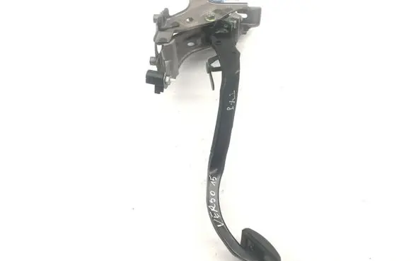 Clutch pedal