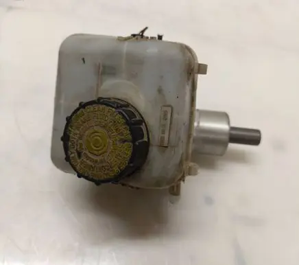 Opel Zafira A Master brake cylinder 32066734