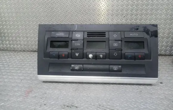Audi A4 S4 B6 8E 8H Climate control unit 8E0820043