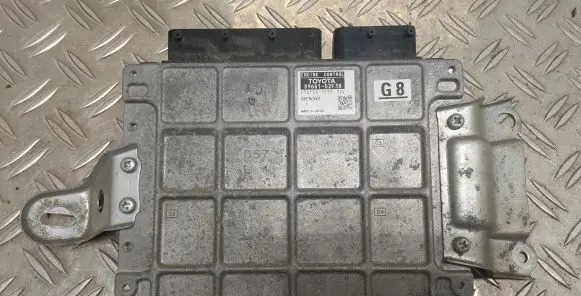 Toyota Yaris Engine control unit/module 8966152F30