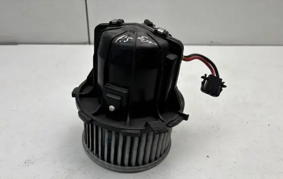 Audi A5 Sportback 8TA Heater fan/blower U0851003