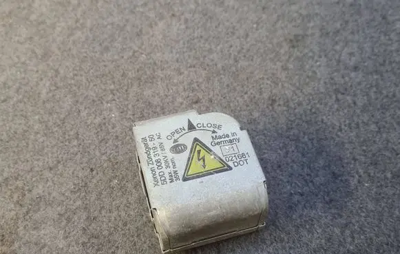 BMW 7 E65 E66 Headlight ballast module Xenon 5DD00831950 30KV785VA