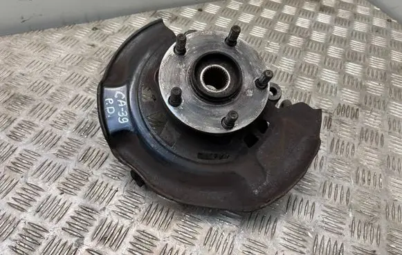 Toyota Avensis T270 Front wheel hub spindle knuckle