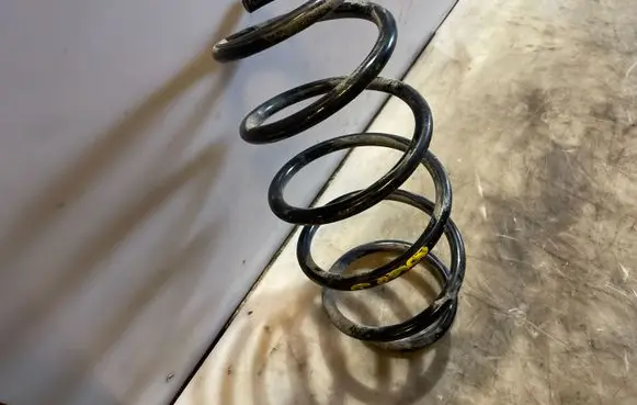 Opel Astra H Front coil spring 