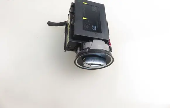 Volkswagen PASSAT B6 Ignition lock 3C0905843Q