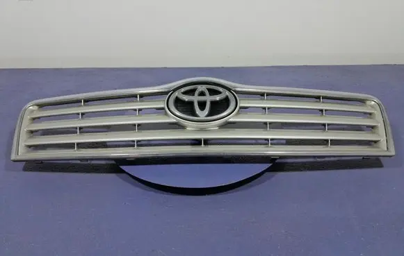 Toyota Avensis Verso Front grill 531140D060