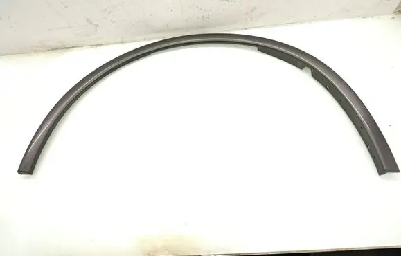 Dodge Durango III Front arch trim 348000816