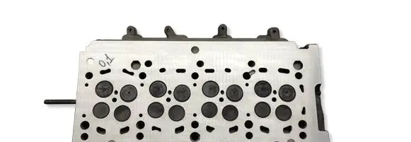 Volkswagen PASSAT B7 Engine head 03L103373A