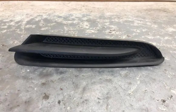 Opel Mokka Front bumper lower grill 95235062