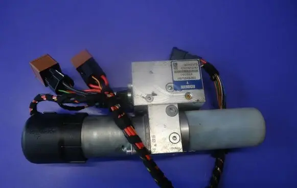Opel Tigra B Convertible roof hydraulic pump C101872282 93162375 HB70545002
