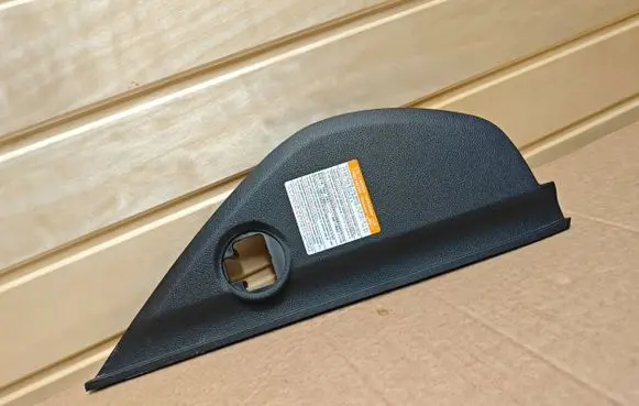Hyundai Kona I Dashboard side end trim 84767DD100 K9HOS55310