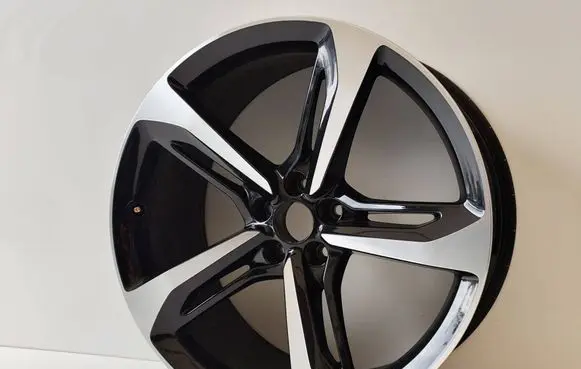 Audi Q7 4M R21 alloy rim 4M0601025AA