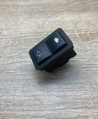BMW 5 E39 Electric window control switch 8368974