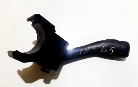 Volkswagen PASSAT B5 Wiper control stalk 749455
