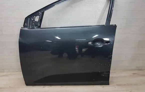 Dacia Sandero III Front door