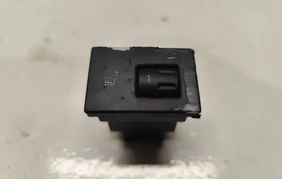 Volkswagen Touareg I Seat heating switch 7L6963564A 7L6963570B 7L6963564