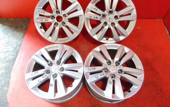Peugeot 308 R16 alloy rim 9677989577