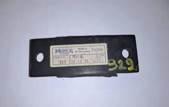 Mercedes-Benz 309 Rear axle beam mounts housing 3093300075