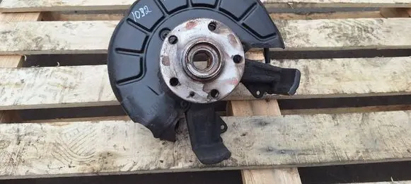 Volkswagen Jetta V Front wheel hub