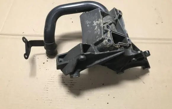 Audi Q7 4L Power steering pump mounting bracket 059145169AA