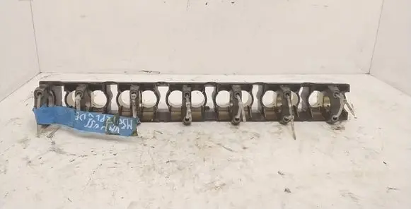 BMW 3 E36 Other cylinder head part 1748044